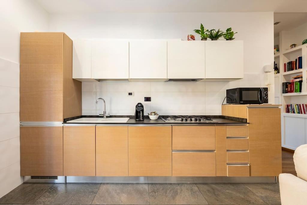 Stylish Apartment Rome Air Conditionig Wifi Tv 50 Metro 4 Minutes Away 外观 照片